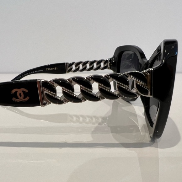 CHANEL INTERLOCKING CC BLACK AND SILVER GRADIENT SUNGLASSES NEW IN BOX! - Picture 17 of 17
